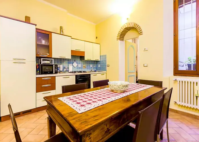 Housmart Palestro 5 Apartment *